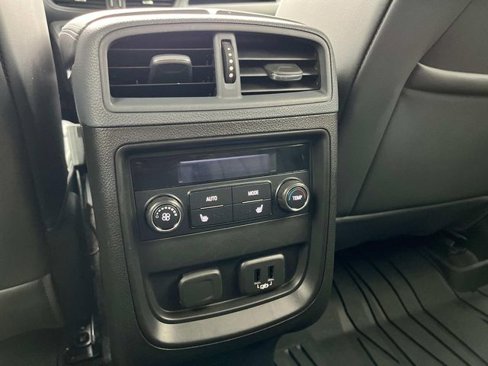 Used 2019 Buick Envision Essence image 19