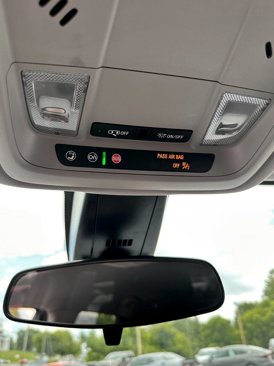 Used 2023 Chevrolet Blazer LT image 30