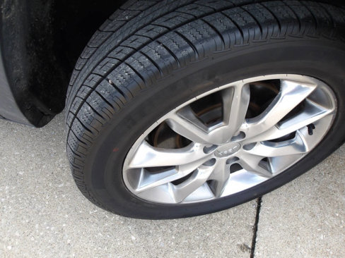 Used 2014 Jeep Cherokee Limited image 39
