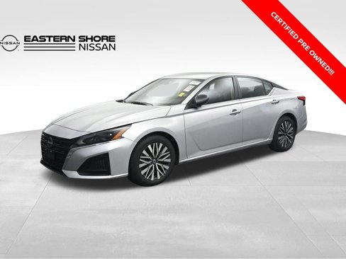 Used 2024 Nissan Altima 2.5 SV image 1