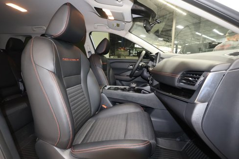 Used 2025 Nissan Rogue SV w/ Rock Creek Premium Package image 25