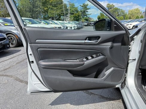 Used 2024 Nissan Altima 2.5 SR image 20