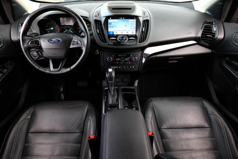 Used 2018 Ford Escape Titanium image 2