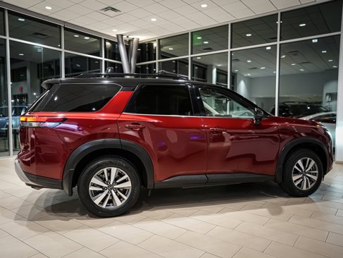 Used 2022 Nissan Pathfinder SL image 12
