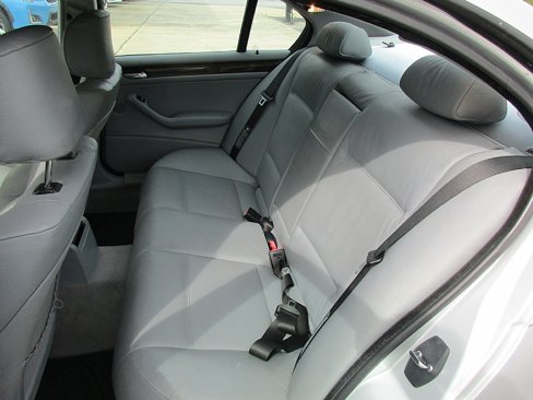 Used 2002 BMW 325i Sedan image 13