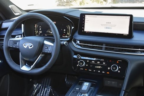 New 2026 INFINITI QX60 Luxe image 2