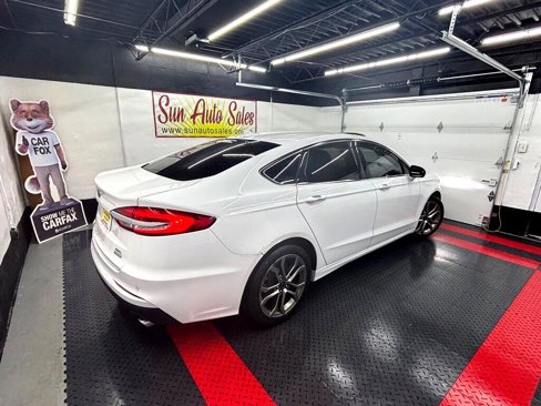 Used 2019 Ford Fusion SEL image 14