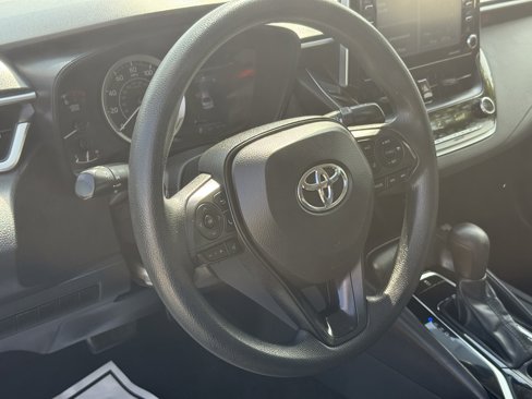 Used 2021 Toyota Corolla LE image 13