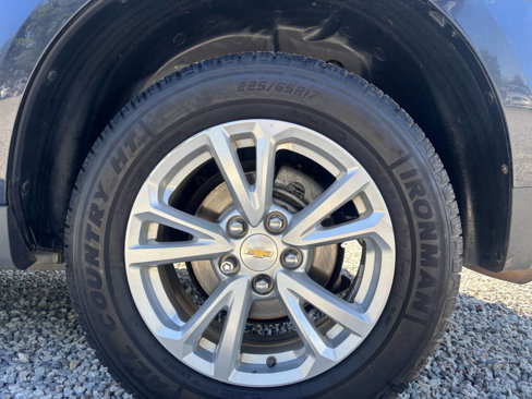 Used 2017 Chevrolet Equinox LS image 21