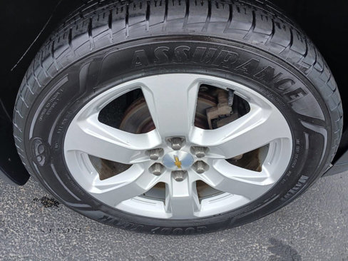 Used 2016 Chevrolet Traverse LT w/ Style and Technology Package image 16