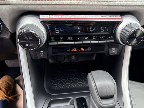 New 2025 Toyota RAV4 XLE image 22