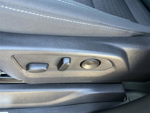 Used 2023 Chevrolet Silverado 1500 LT image 12