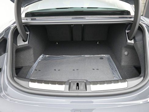 Certified 2026 Porsche Taycan image 9