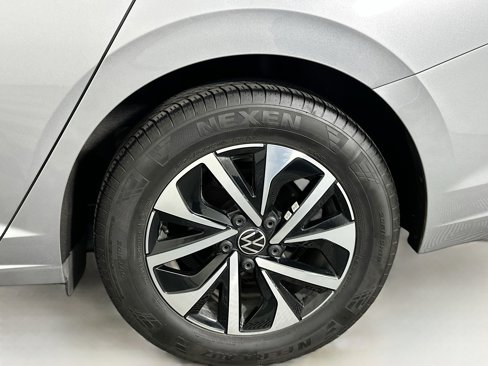 Used 2025 Volkswagen Jetta S image 11