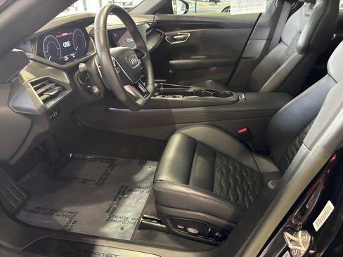 Used 2023 Audi e-tron GT Premium Plus image 4