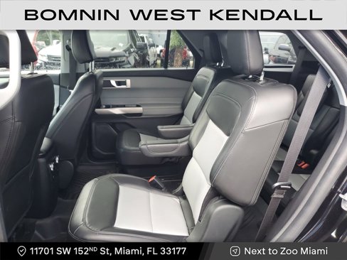 Used 2022 Ford Explorer XLT w/ Equipment Group 202A image 18