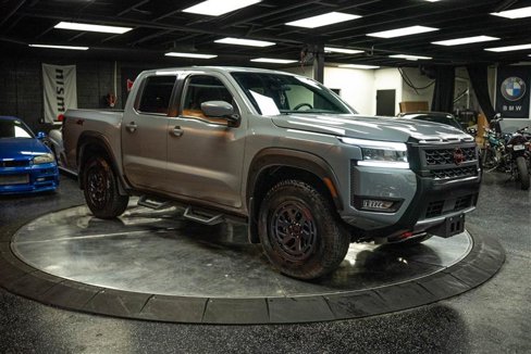 Used 2025 Nissan Frontier PRO-4X image 5