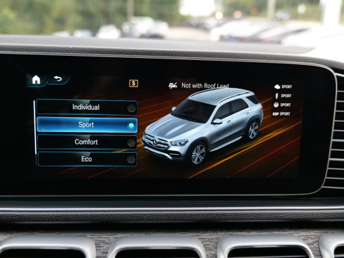 Used 2022 Mercedes-Benz GLE 450 4MATIC w/ AMG Line Exterior image 30