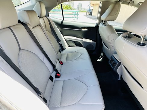 Used 2023 Toyota Camry XLE image 16