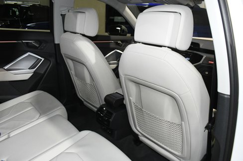 Used 2021 Audi Q3 2.0T Premium Plus w/ Premium Plus Package image 16
