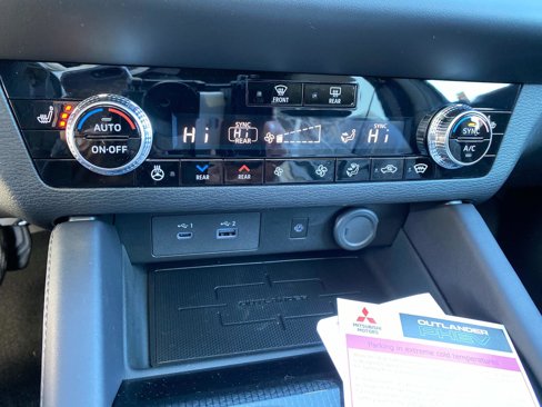 New 2025 Mitsubishi Outlander SEL Black Edition image 12