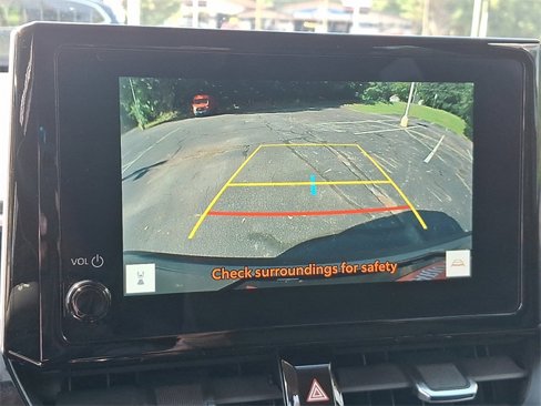 Used 2024 Toyota Corolla Cross XLE image 18