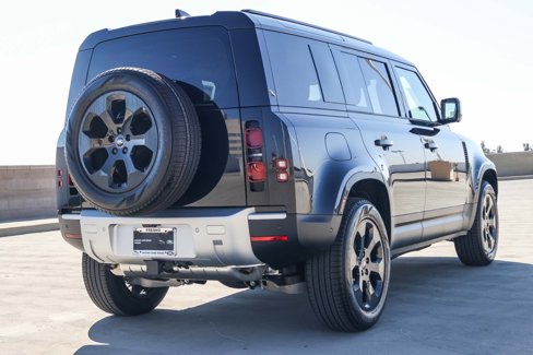 New 2025 Land Rover Defender 110 S image 4