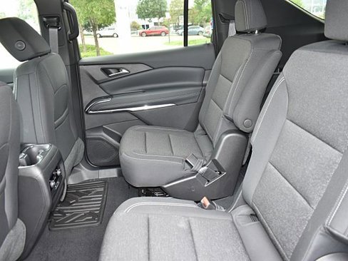 New 2026 Chevrolet Traverse LT image 9