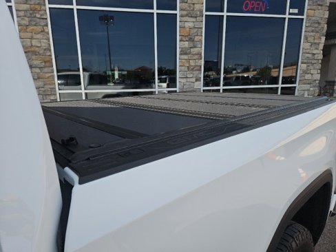 Used 2022 GMC Sierra 1500 AT4 w/ AT4 Premium Package image 29