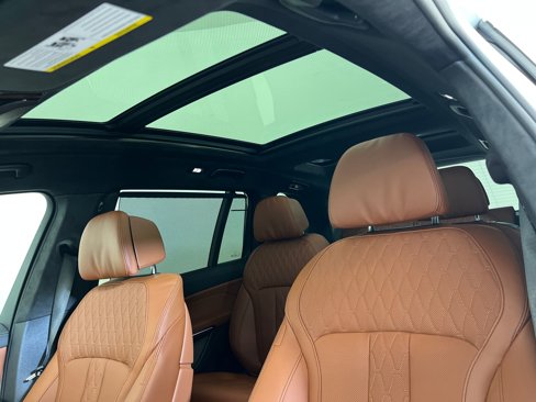 New 2026 BMW X7 M60i image 15