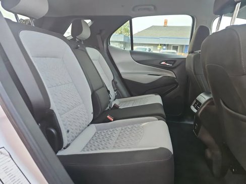 Used 2024 Chevrolet Equinox LT image 18