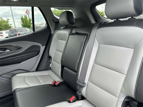 Used 2024 GMC Terrain SLT image 25