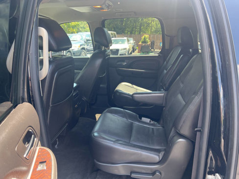 Used 2013 GMC Yukon XL Denali image 15