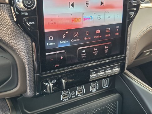 New 2025 RAM 2500 Limited image 18