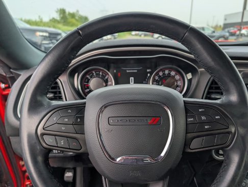 Used 2021 Dodge Challenger SXT w/ Driver Convenience Group image 9