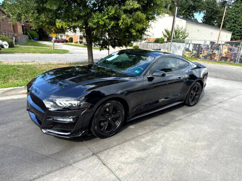 Used 2020 Ford Mustang Coupe image 2