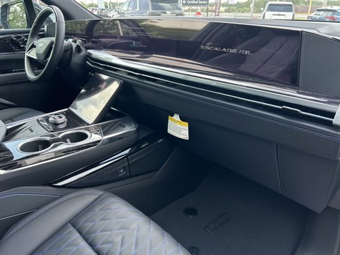 New 2026 Cadillac Escalade IQL Luxury image 12