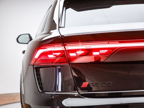 Used 2025 Audi RS Q8 performance w/ RS Design Package - Red image 10