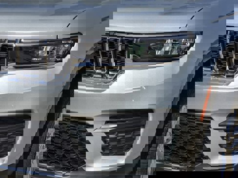 New 2025 Jeep Grand Cherokee Laredo w/ Luxury Tech Group I image 9