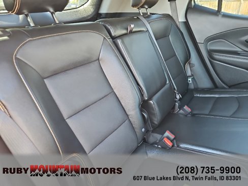 Used 2023 GMC Terrain AT4 image 30