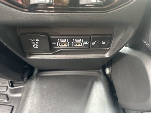 Used 2024 Jeep Grand Cherokee Limited image 19