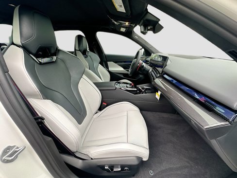 New 2026 BMW M5 w/ Carbon Package image 22