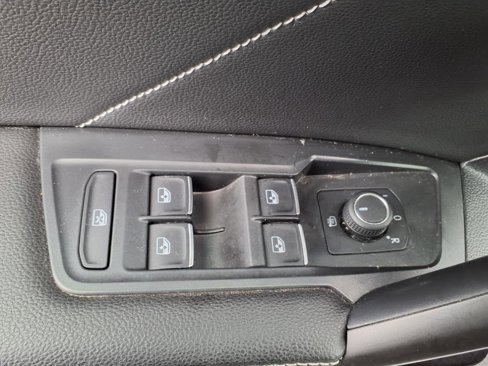 Certified 2022 Volkswagen Tiguan SE image 16