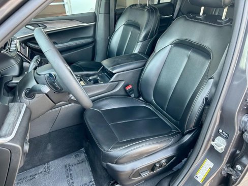 Used 2024 Jeep Grand Cherokee Limited image 14