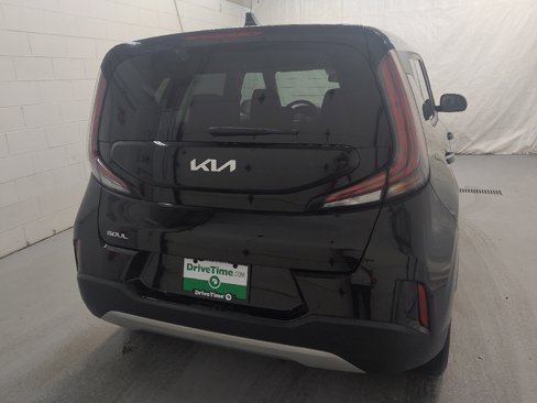 Used 2024 Kia Soul LX image 7