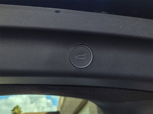 Used 2023 Tesla Model Y Long Range image 22