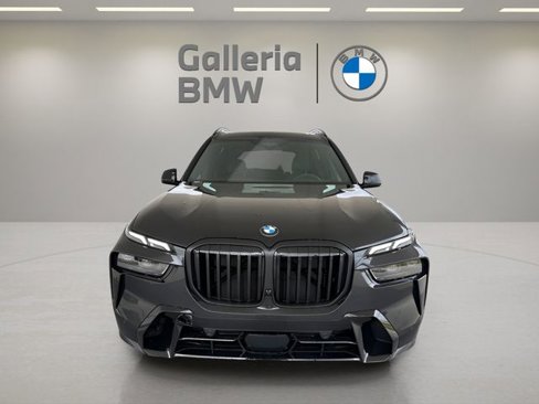 Used 2026 BMW X7 xDrive40i w/ M Sport Package image 3
