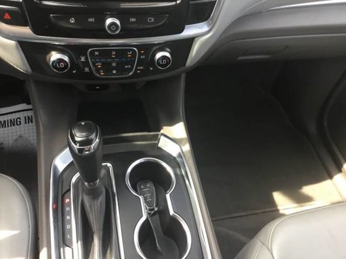 Used 2018 Chevrolet Traverse LT image 19