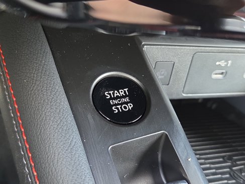 New 2026 Nissan Kicks SR w/ Cold Weather Package image 10