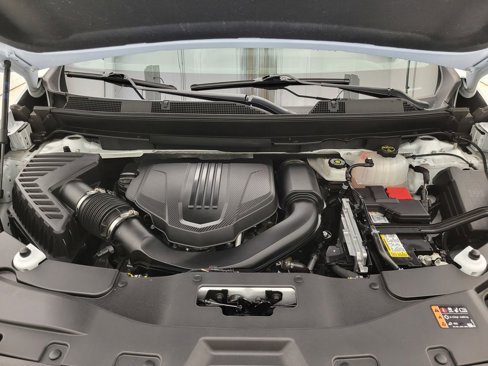 Certified 2025 Chevrolet Traverse LT image 46